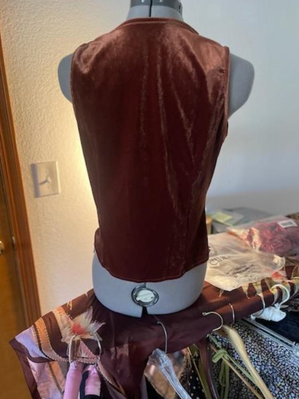 Bohemian Brown Velvet Vest-Size M - Picture 4 of 5